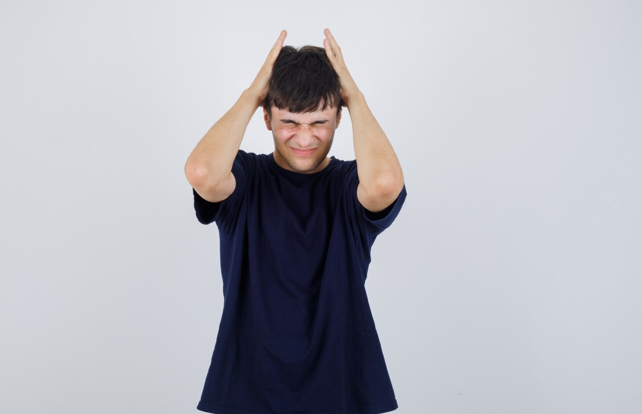 University student claims father refuses to return the money he borrowed years ago